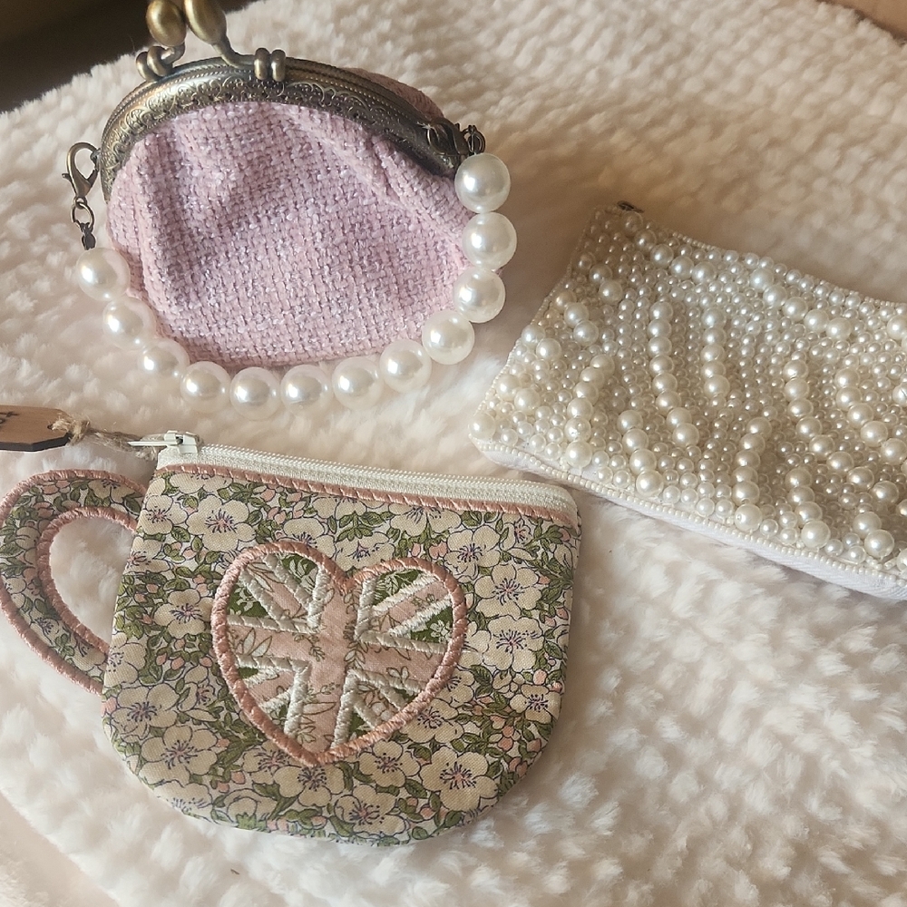 Lot of 3 Pouches